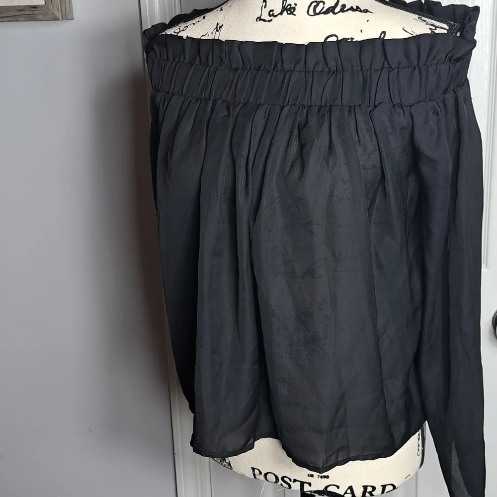 LUCCA Ruffled Blouse - Picture 7 of 7
